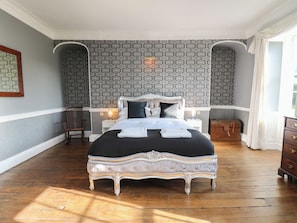 10 habitaciones, decoración personalizada y muebles diferentes