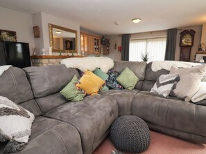 Living area - Yeabridge Farm (Beaminster)