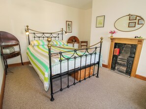 3 bilik tidur, dihias secara berasingan 