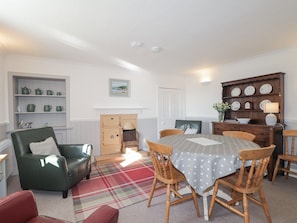 Interior - Fuchsia Cottage (Fortrose)