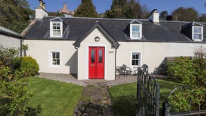 Unclassified image, 2 of 30, button - Fuchsia Cottage (Fortrose)