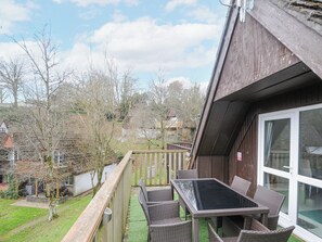 Outdoor dining - 24 Valley Lodge (Gunnislake)