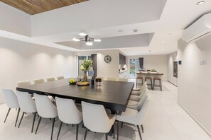 Dining - Joy Lane Mansion (Whitstable)