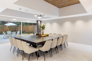 Dining - Joy Lane Mansion (Whitstable)