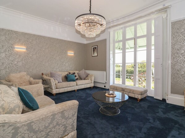 Living area - Buckland House and Annex (Taunton)