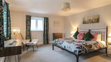 3 camere, con stile personalizzato, con arredamento individuale