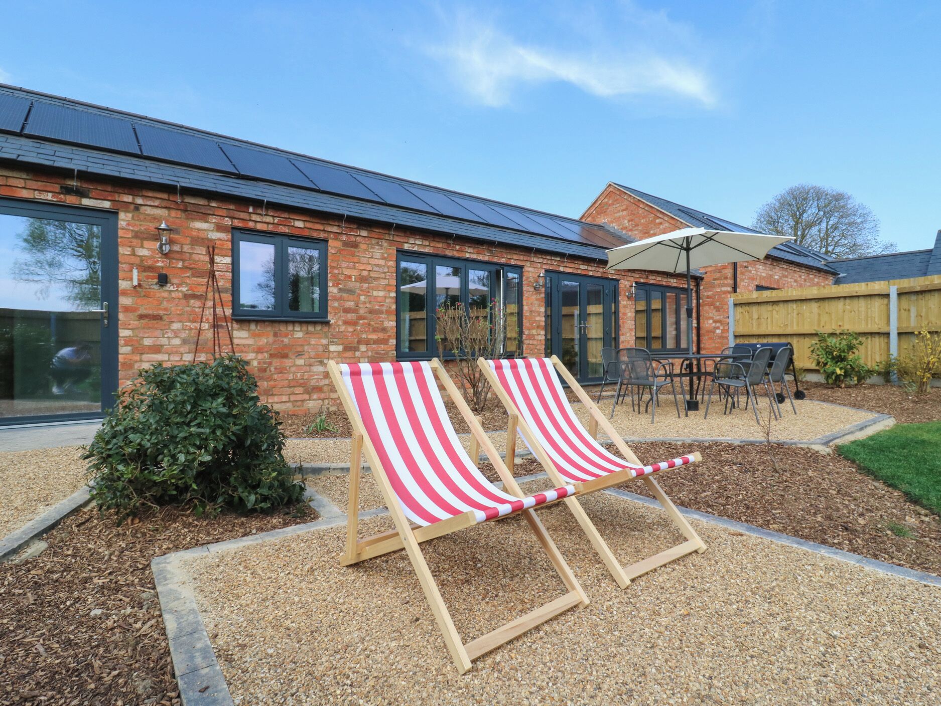 Cottage | Outdoor dining