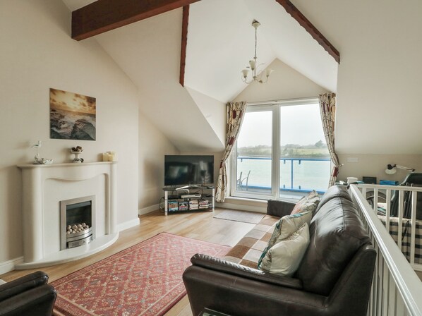 Living area - Waters Edge (Y Felinheli)