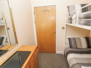 2 bedrooms, individually decorated, individually furnished, free WiFi