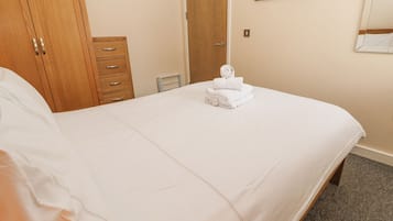 2 bedrooms, individually decorated, individually furnished, free WiFi