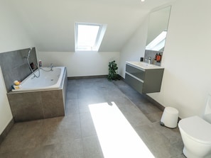 Shower - Heron's Den (Horncastle)