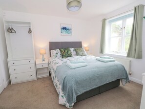 2 bedrooms, individually decorated, individually furnished, free WiFi