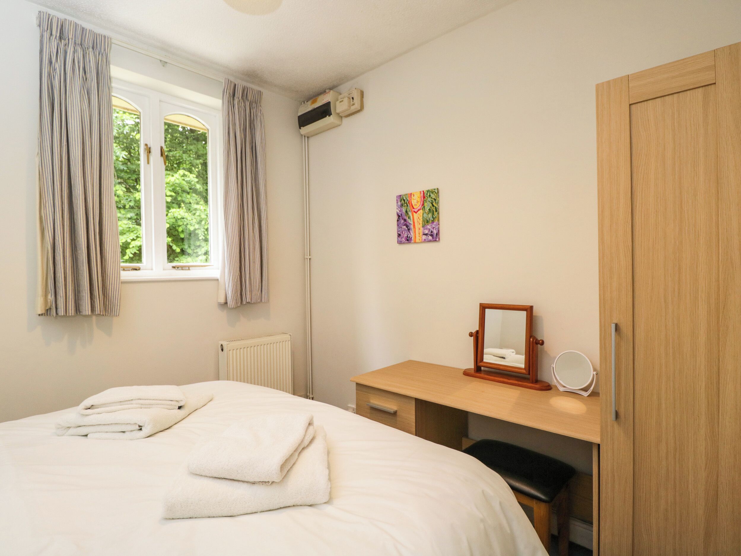 1 kamar tidur dan didekorasi berbeda-beda