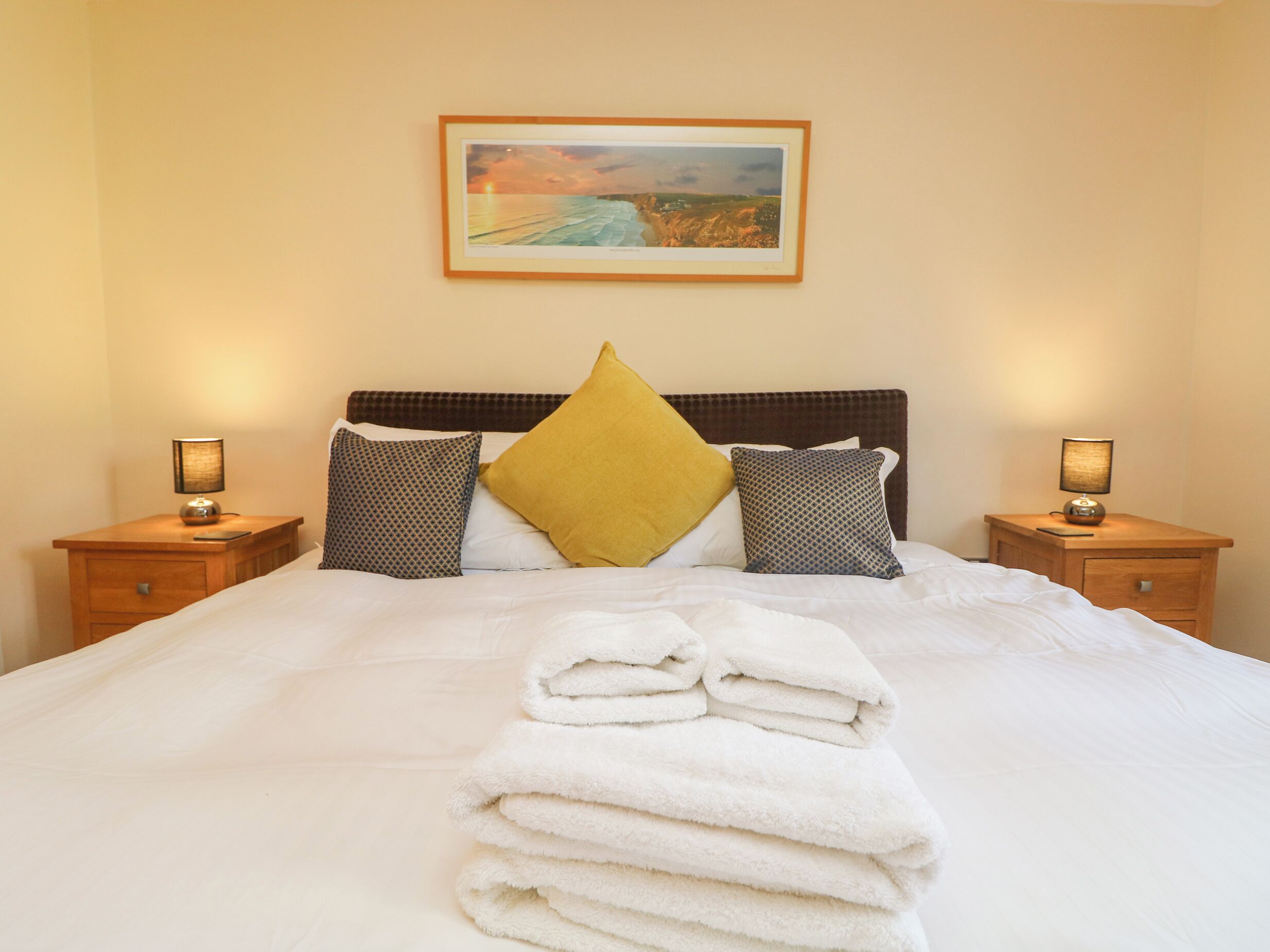 4 bedrooms, individually decorated, individually furnished, free WiFi