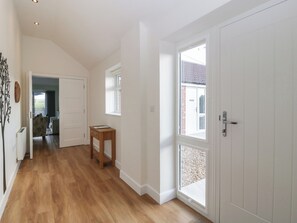 Interior - Doubletree Cottage (Warminster)