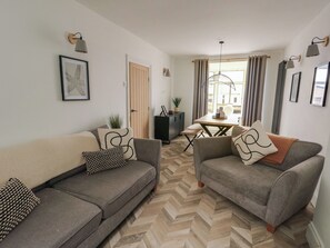 Living area - 1 Mona Terrace (Holyhead)