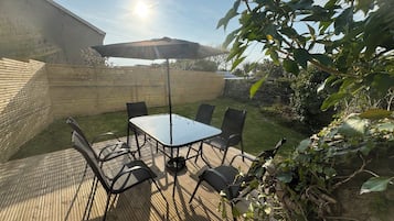 Cottage | Outdoor dining