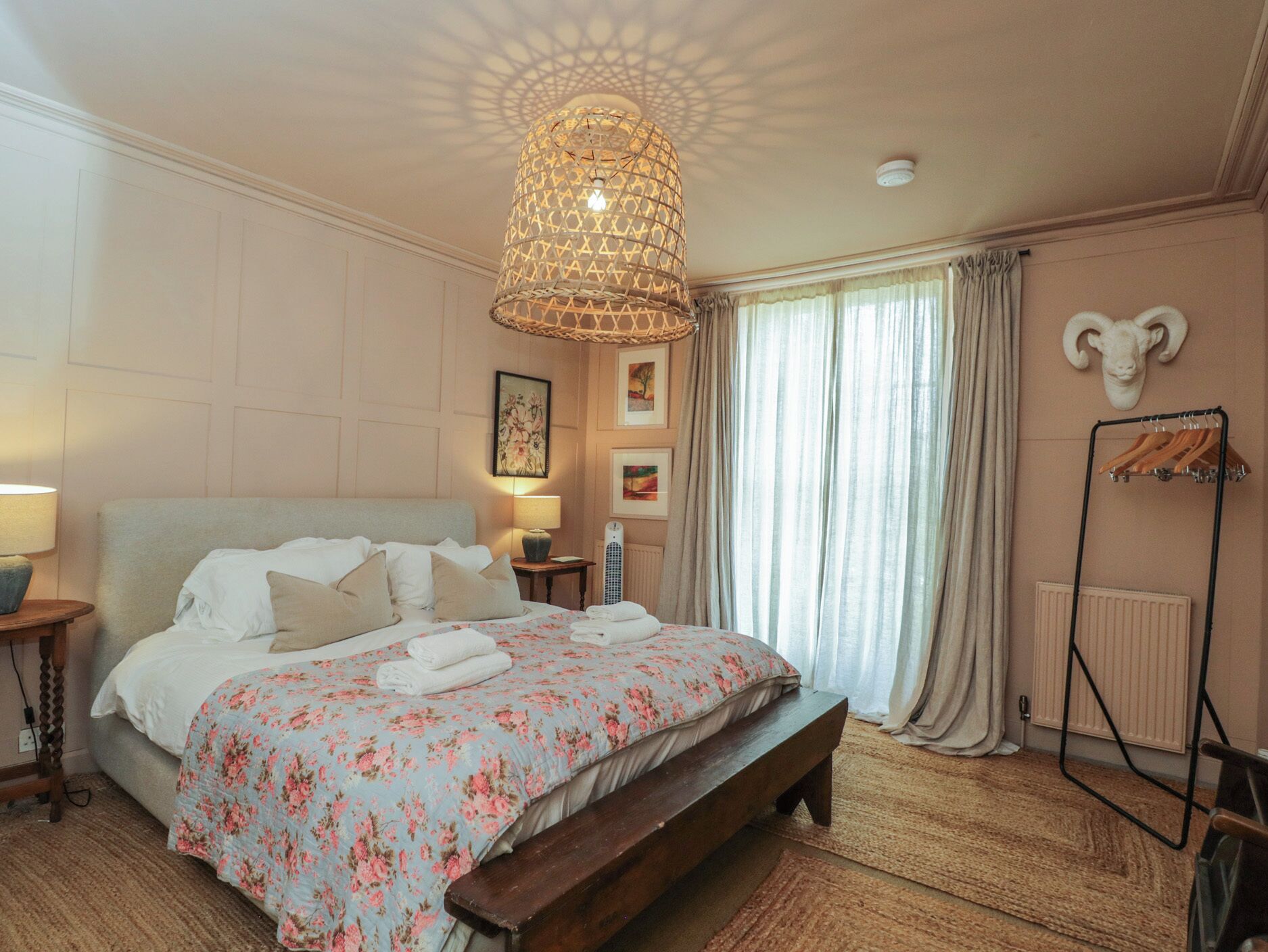5 bedrooms, free WiFi, individually decorated, individually furnished