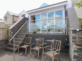 Cottage | Property grounds