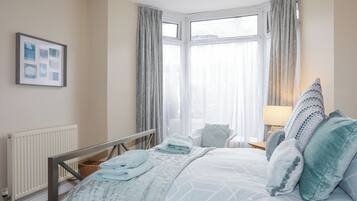 4 bedrooms, individually decorated, individually furnished, free WiFi