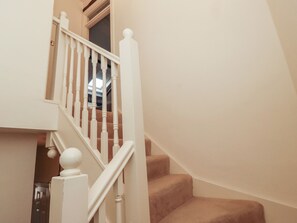 Interior - Primula Patch (Wooler)