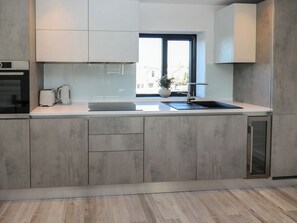 Frigorífic, bullidora elèctrica i torradora 