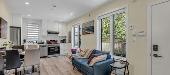 Brand-New Cozy & Spacious 2 Bed/1 Full Bathroom Laneway House