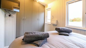 1 bedroom, individually decorated, individually furnished, free WiFi