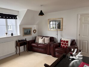 Cottage | Living area - 20 Keay Heights (St Austell)