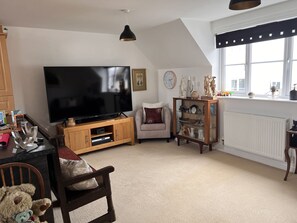 Cottage | Living area - 20 Keay Heights (St Austell)