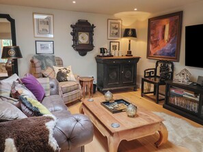 Living area - Little Sea Thrift (Lyme Regis)