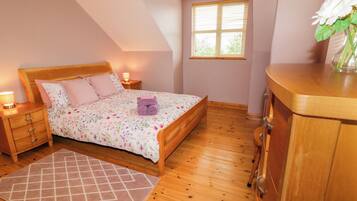 4 habitaciones, decoración personalizada y muebles diferentes