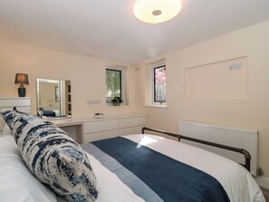 1 bedroom, individually decorated, individually furnished, free WiFi - Minime (Weston-super-Mare)