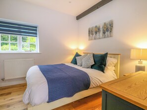 1 개의 침실, 각각 다른 스타일의 인테리어, 각각 다르게 가구 비치