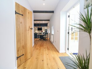 Interior - Calvin's Cottage (Arundel)