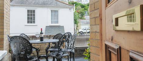 Khu ẩm thực ngoài trời