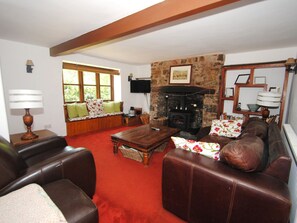 Living area - Exmoor Farmhouse (Tiverton)