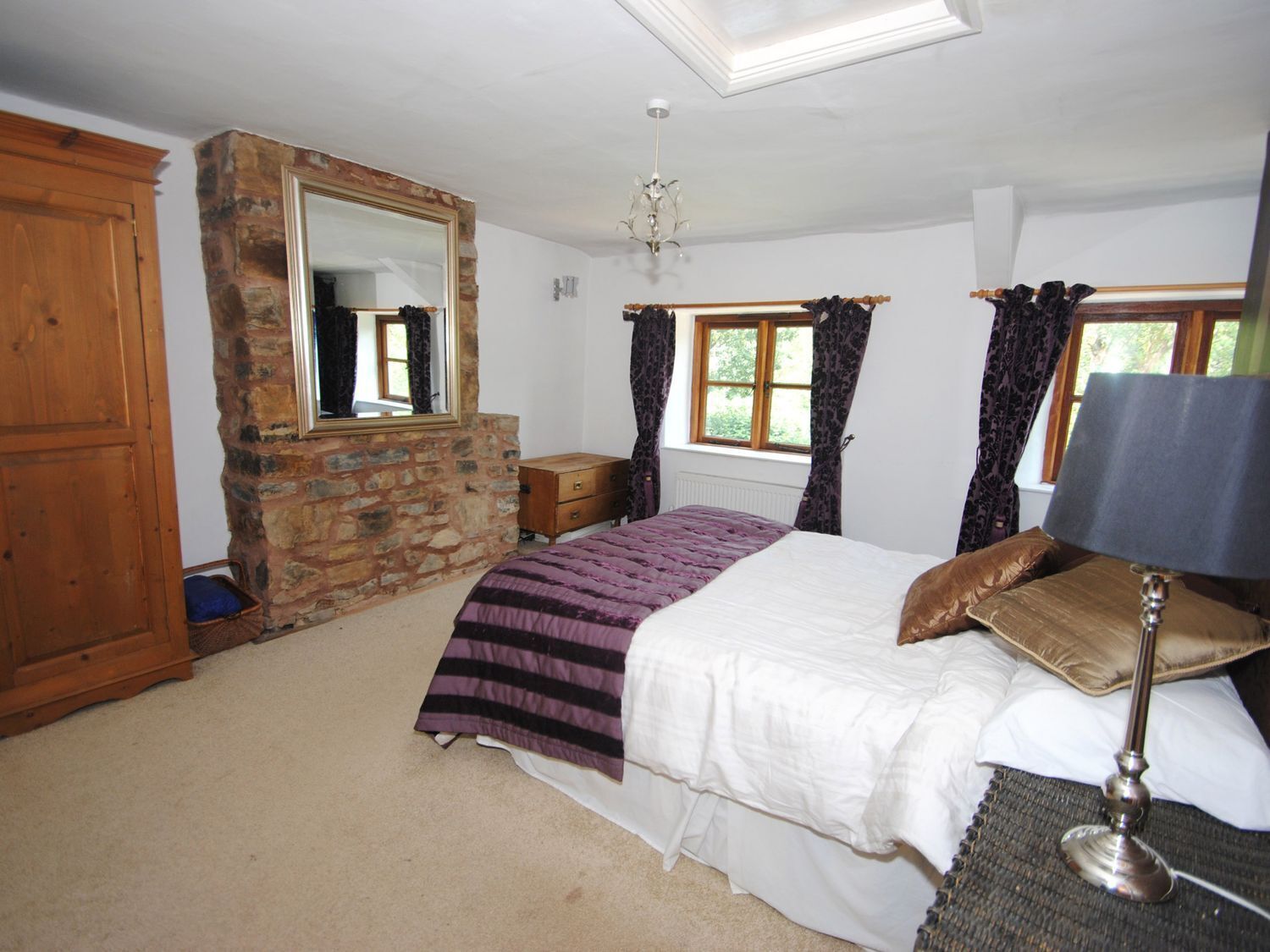 3 bedrooms, WiFi (free), individually decorated, individually furnished