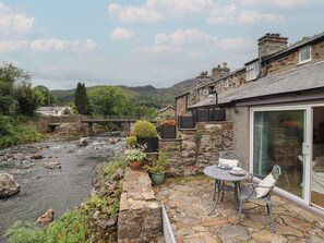 Cottage | Outdoor dining