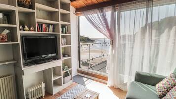 Cottage | Living area
