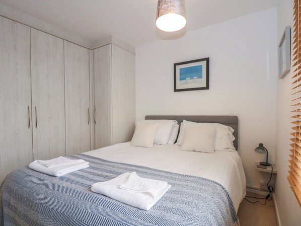 2 habitaciones, decoración personalizada y muebles diferentes 