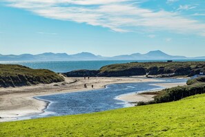 Beach nearby - School House (Ty Croes)