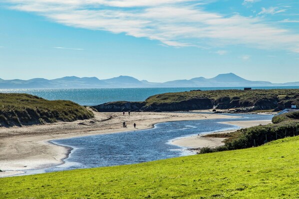 Beach nearby - School House (Ty Croes)