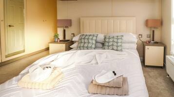 2 habitaciones, decoración personalizada y muebles diferentes