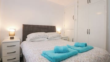 2 habitaciones, decoración personalizada y muebles diferentes