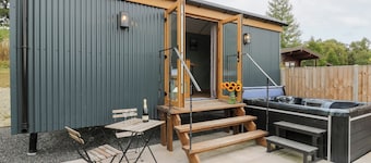 Dam View Shepherds Hut