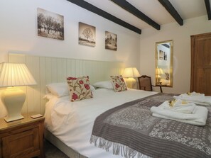 2 makuuhuonetta, yksilöllisesti sisustettu, yksilöllisesti kalustettu