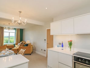 Fridge, dishwasher, cookware/dishes/utensils - 4 The Manor House Hillfield Village (Dartmouth)