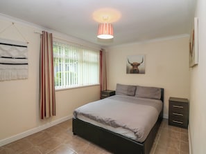 3 quartos, individualmente decorados, individualmente mobiliados