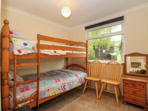 3 bedrooms, individually decorated, individually furnished - 245 Riverside Lodge (Caernarfon)